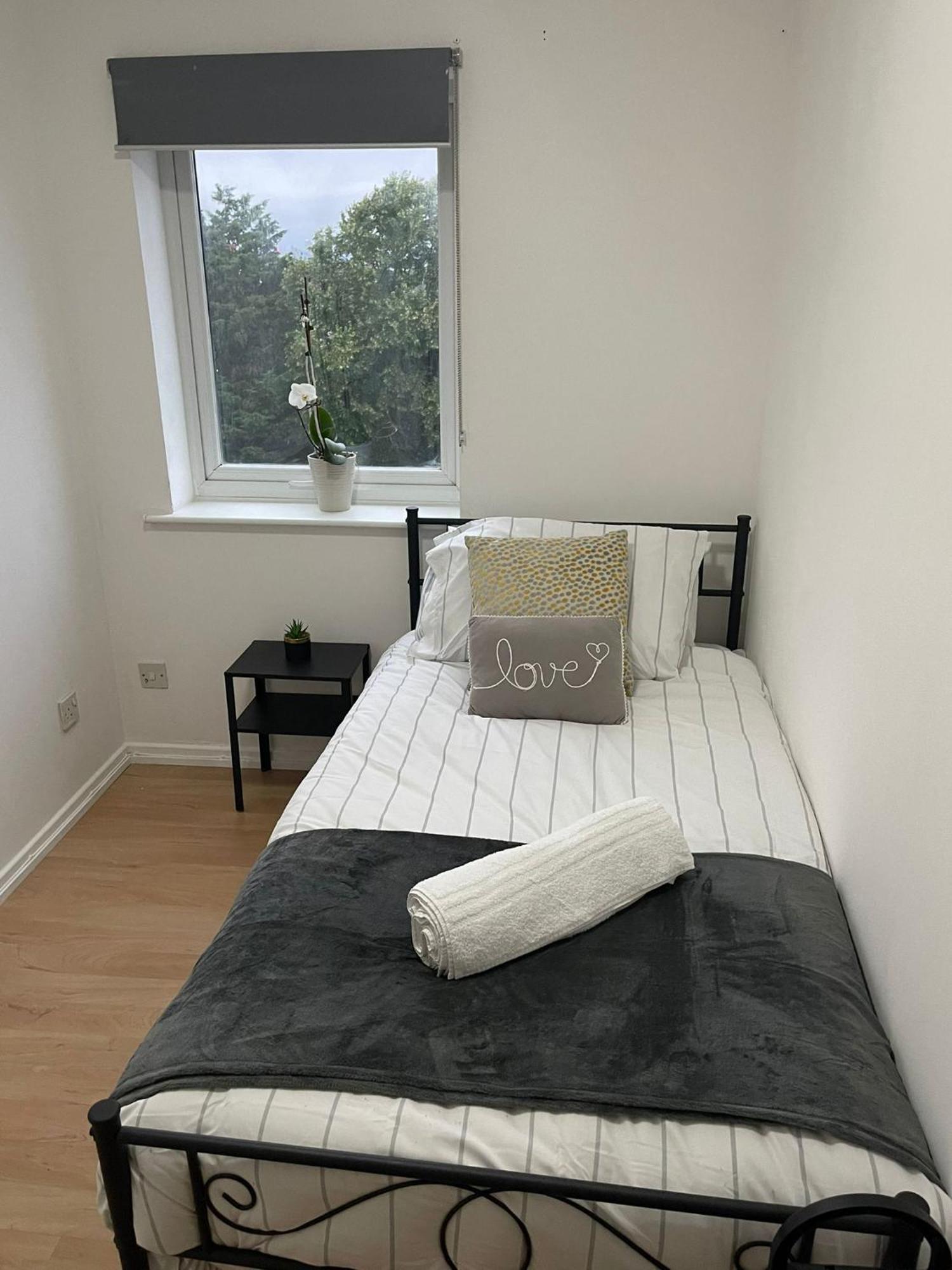 Vry Woolwich - Cosy Property With Stunning Views Of London Plumstead  Bagian luar foto